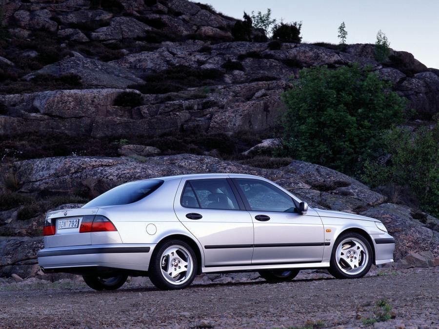  Saab 9-5 Aero Sedan 1999 года  (фото 2 из 31)